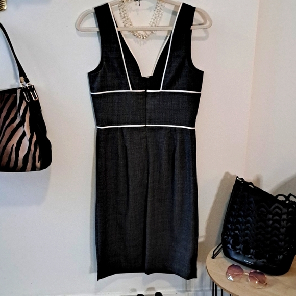 AndyThe Anh Black and White Piping  Form Fitted Dress Women's Size 8 - Picture 4 of 5